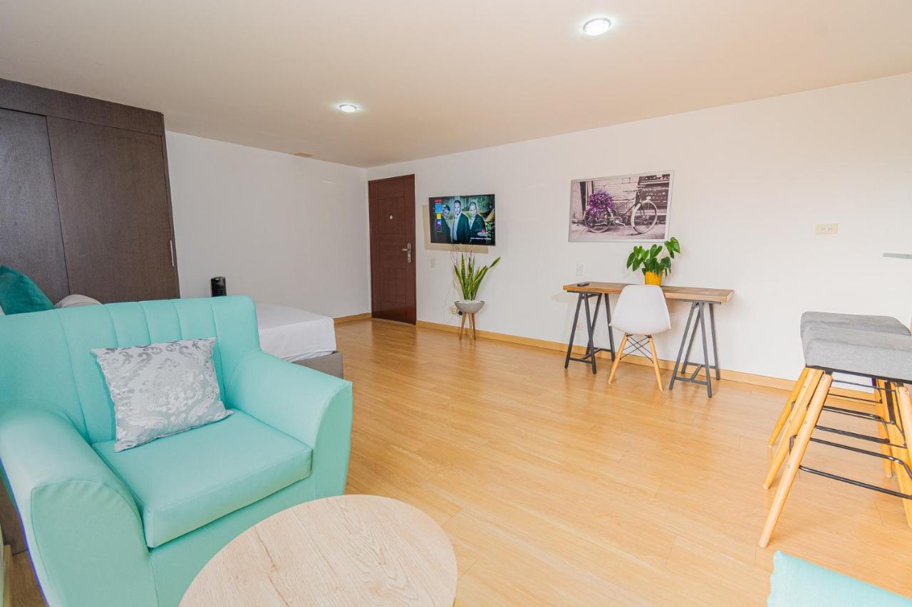 Loft Moderno En El Poblado Con Vista Y Parqueadero Mio Lofts Apartment Medellin Luaran gambar