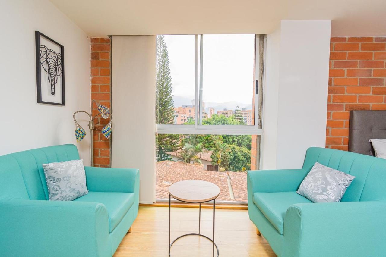 Loft Moderno En El Poblado Con Vista Y Parqueadero Mio Lofts Apartment Medellin Luaran gambar